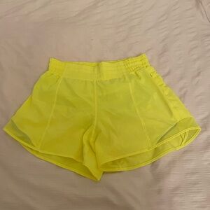 Lululemon Hotty Hot Shorts 2.5